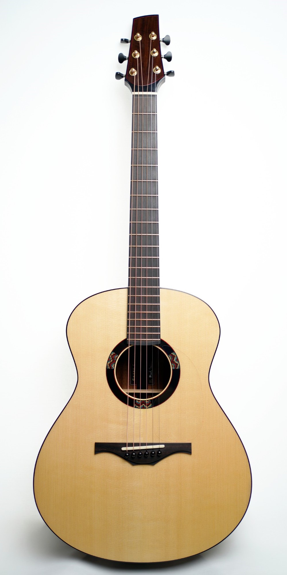 Gaiero Guitars Gaiero OM Engelmann Spruce/Black Walnut