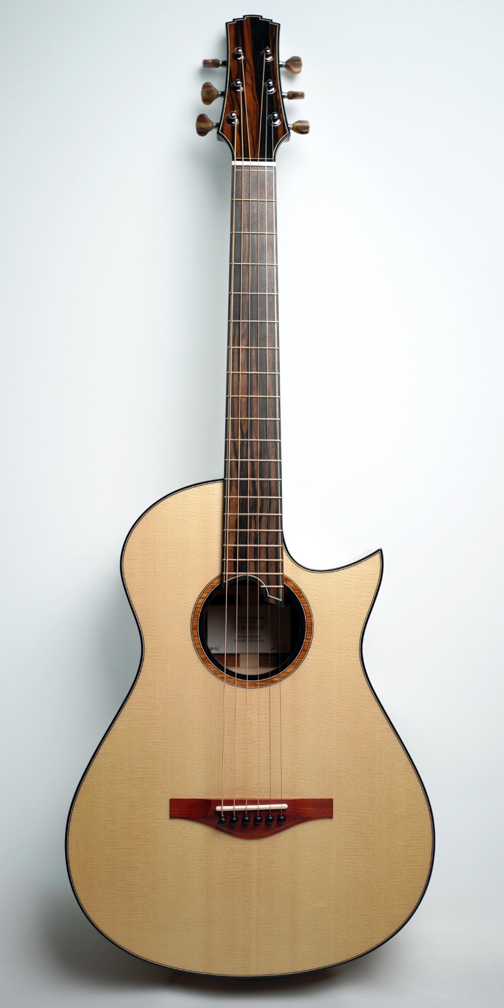 G.R. Bear Guitars G.R. Bear 00-C Engelmann Spruce/Australian Blackwood